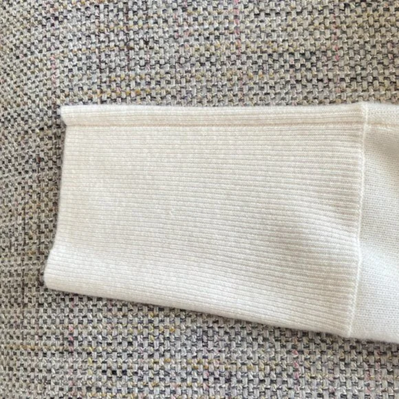 NWT TAHARI 100% 2- PLY CASHMERE Sweater Whole Cut Sleeve V- Neck Pearl Large - Picture 5 of 5